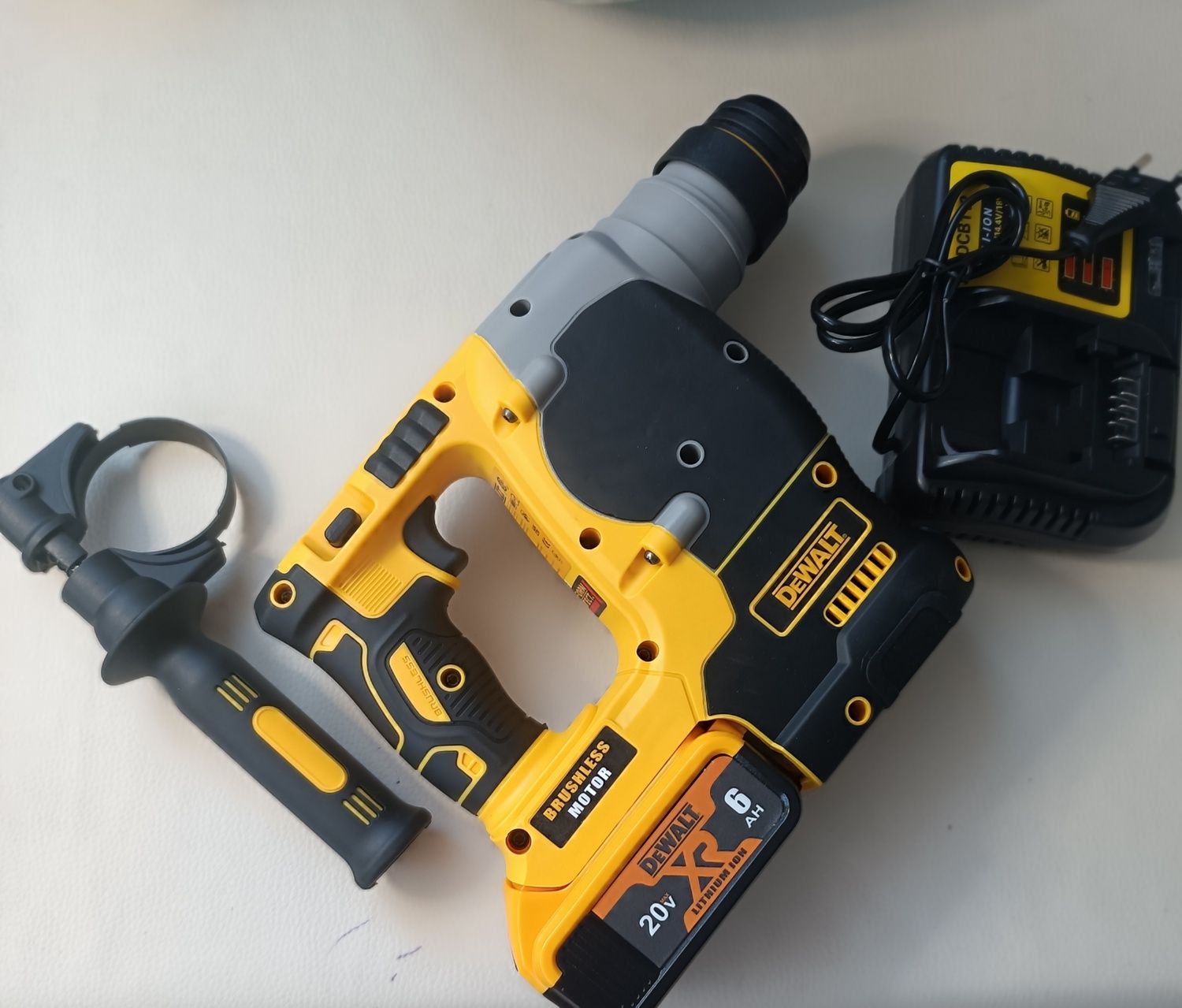 Ciocan rotopercutor Dewalt cu acumulator NOU bortmasina percuție