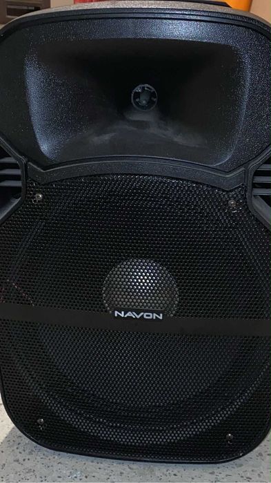 Boxă portabilă Navon NPS 130 puternică și ușor de transportat!