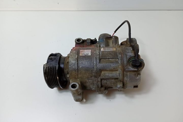 Compresor AC / fulie sparta 4F0260805R Audi A4 B7 seria