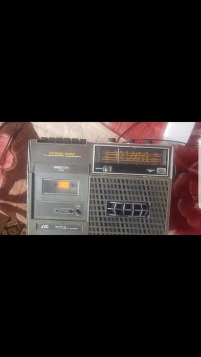 Radiocasetofon jvc model antic functional