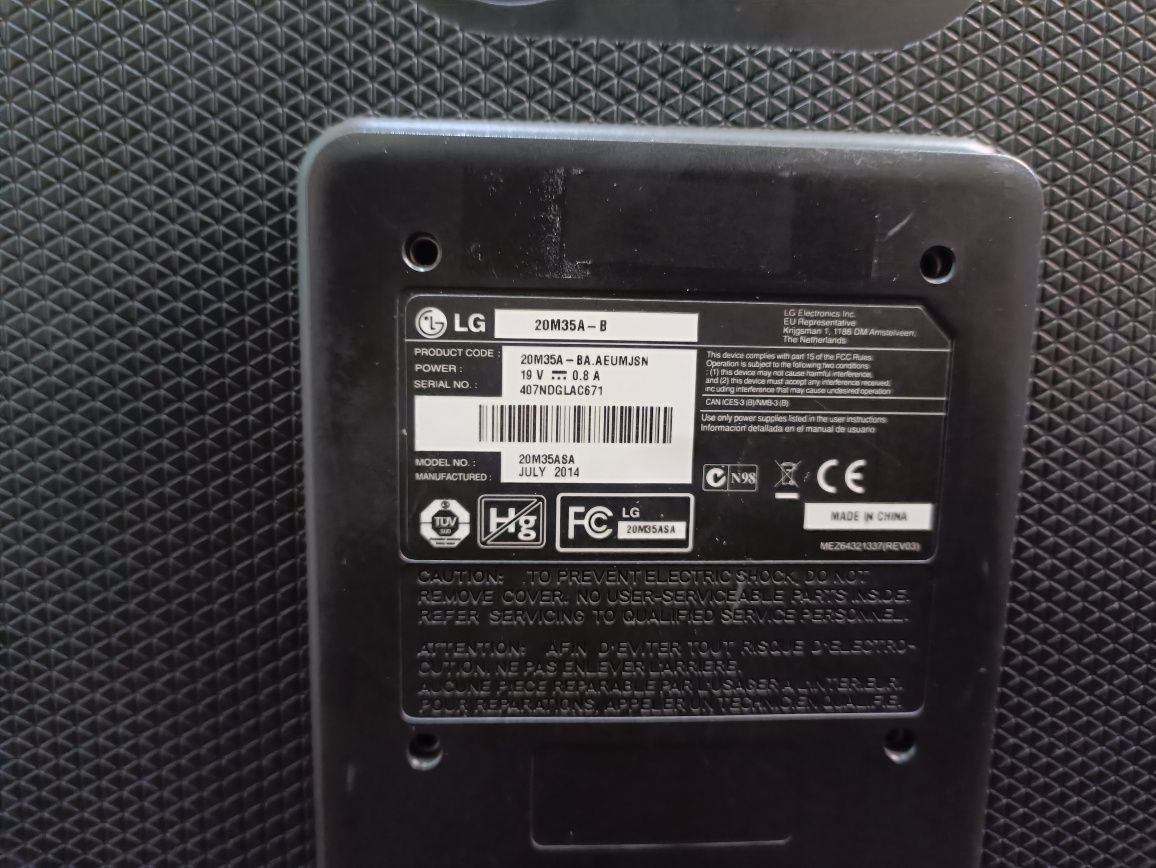 Lg Monitor 20 Dyum Sotiladi Defekti Yoq Zor holatda