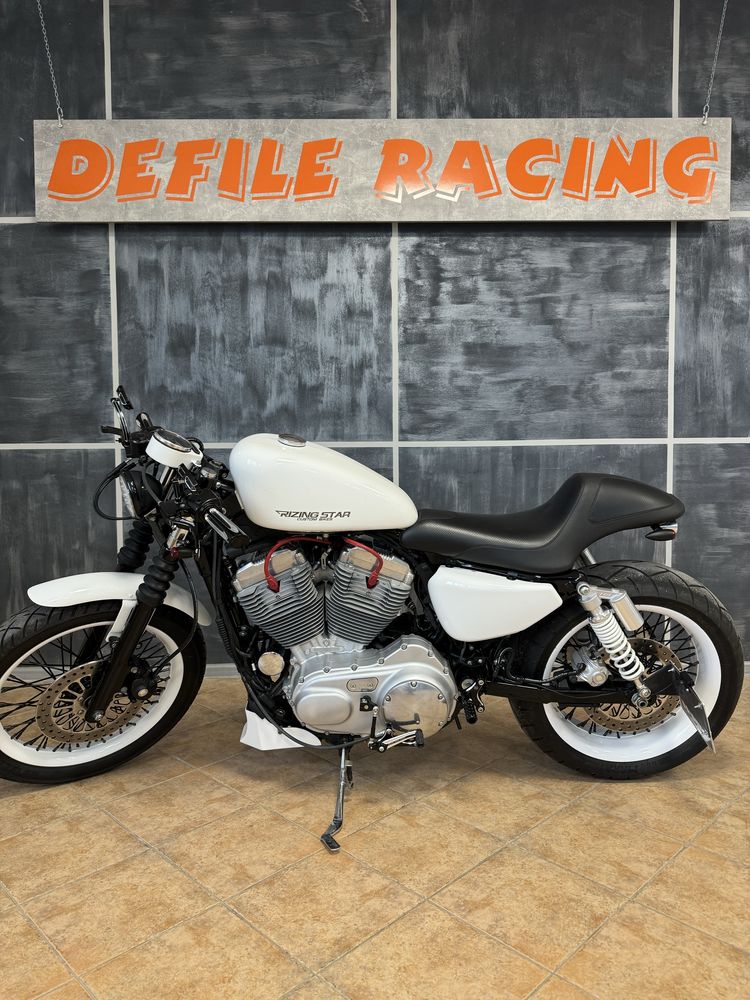 Harley Davidson-Sportster HL883