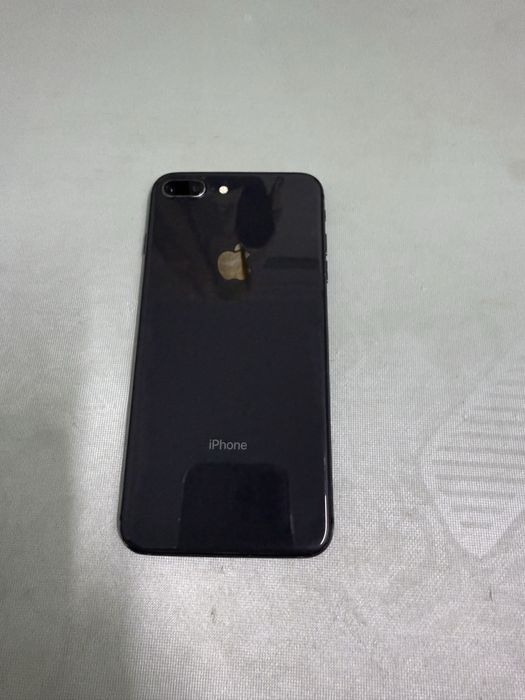 iPhone 8 Plus 64GB, Black