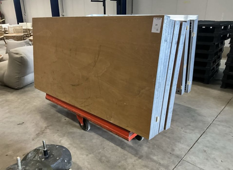 Професионална Модулна Сцена – 16 кв.м + Тръс Конструкция (Комплект)