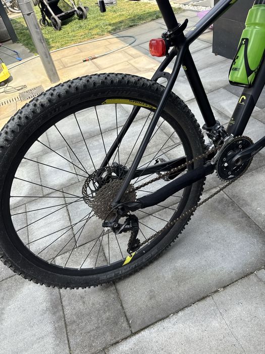 Vand bicicleta cube acid 27,5