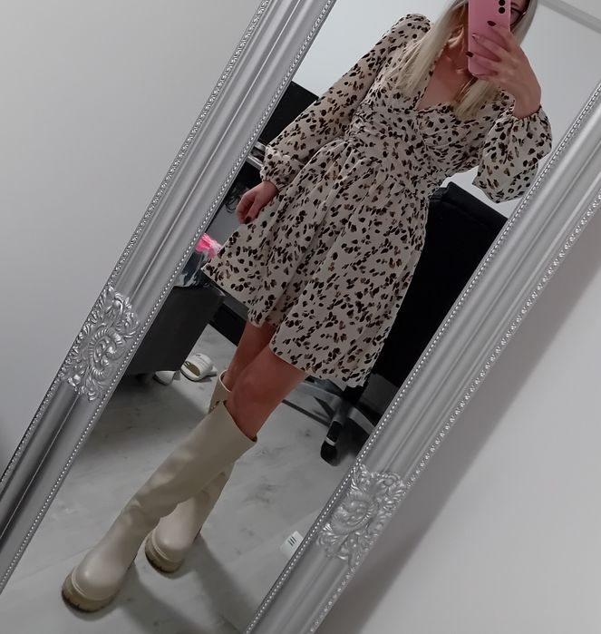 Рокля с висока талия размер М