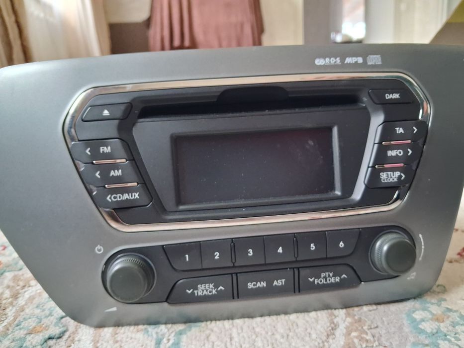 Продам магнитофон для киа рио