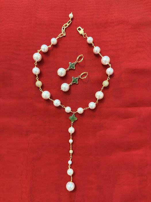 Колье на шею и серьги ручная работа