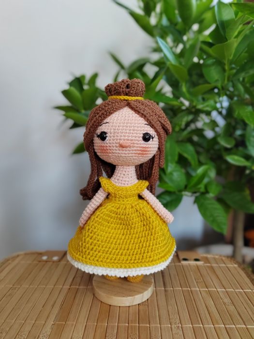 Prințesă Disney "Belle" Amigurumi