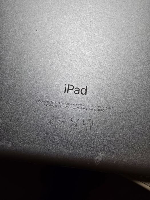 IPad 2021 [generația 9] (pentru piese) ecran, carcasa, bateria
