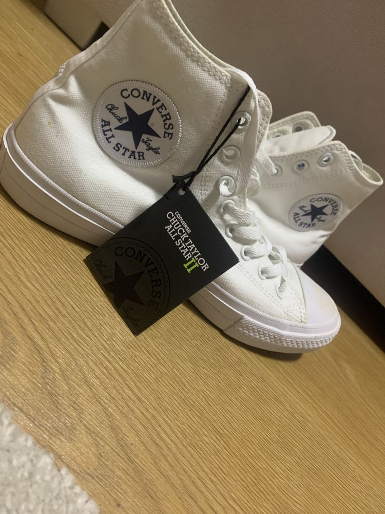 Vand adidasi converse all star marimea 41