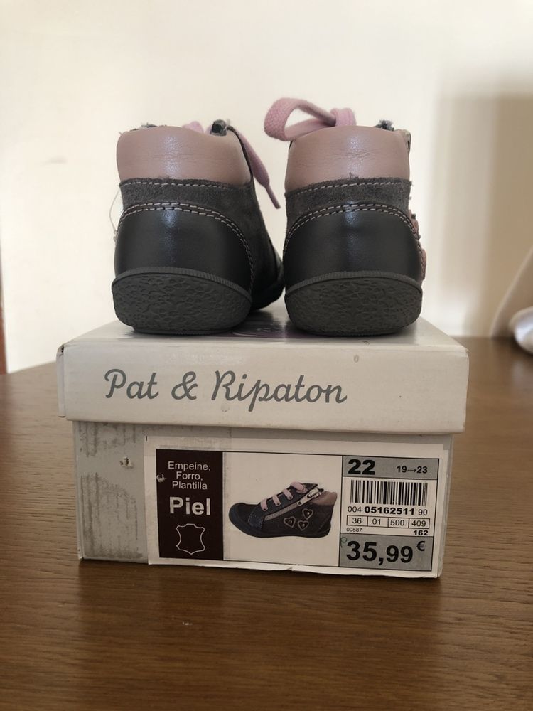 Продам детские кожаные ботинки испанского бренда Pat & Riparon