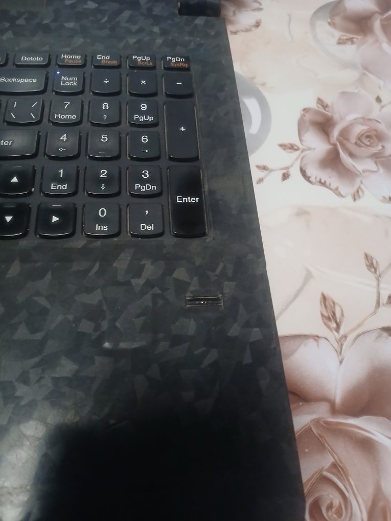 Nootbok lenovo sotiladi