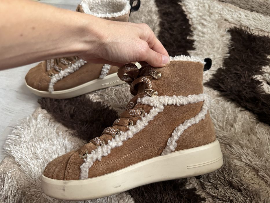 Дамски зимни кецове Guess