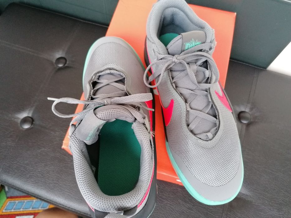 Nike 38,5 noi doar probati