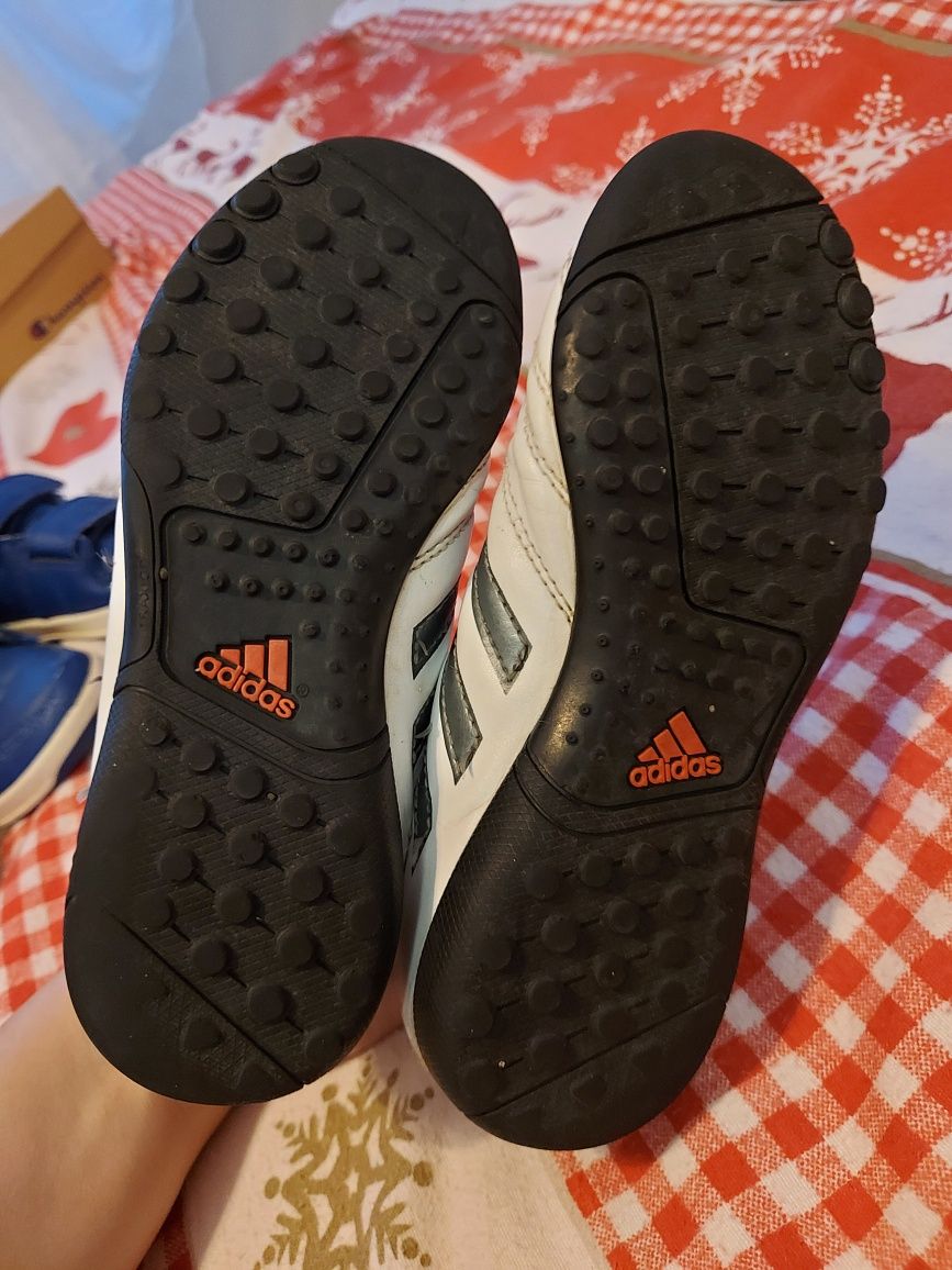 Детски бутони Adidas 31.5 размер