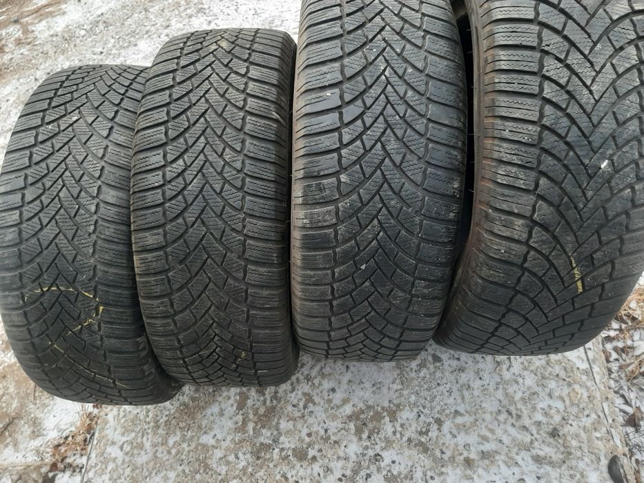 Продам шины 215/55/17 бриджистон