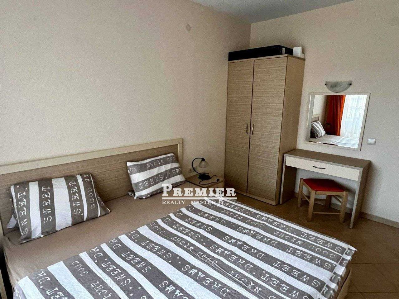 Продава се Двустаен апартамент в к.к. Слънчев бряг - 65 кв.м за 1154 €/кв.м - Снимка #17