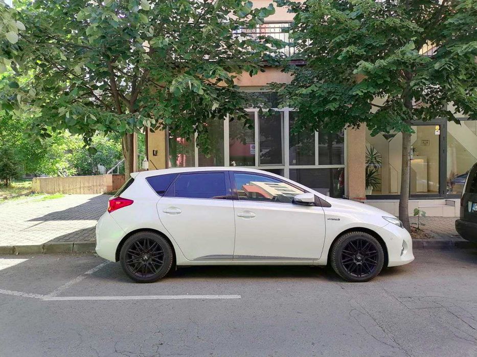 Toyota Auris 2013 Hybrid Panorama Exclusive