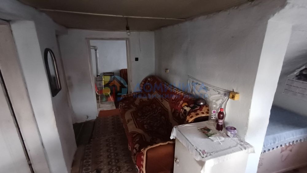 Здрава ,голяма къща в с.Велика!