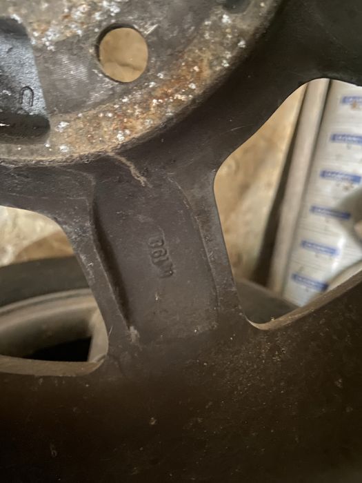 Продавам оригинални 15 джанти за волво в40