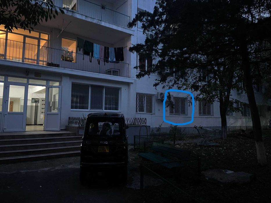 Garsonieră renovată complet, la parter, în Saturn – 5 min de plajă