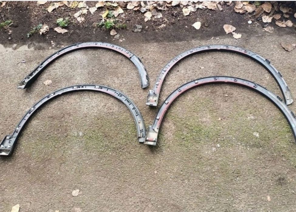 Bandou/Overfender aripa Audi Q3 - Q2