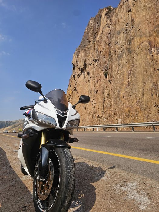 Срочно продаётся HONDA CBR600RR