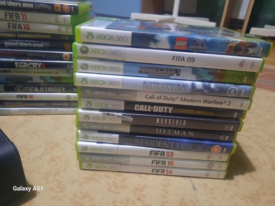 Vând Xbox 360+2 joystick