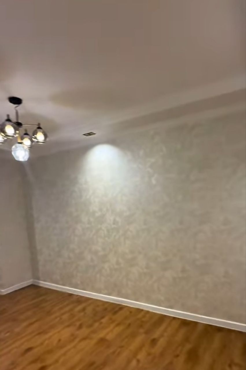 Yunsobod shaxriston keng aspal kocha 1.2 sotu 4 xona + oshxona podvol