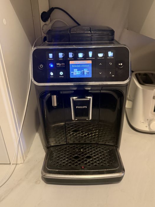 Expresor Automat Philips seria 5500/15Bar/12 bauturi-late Go