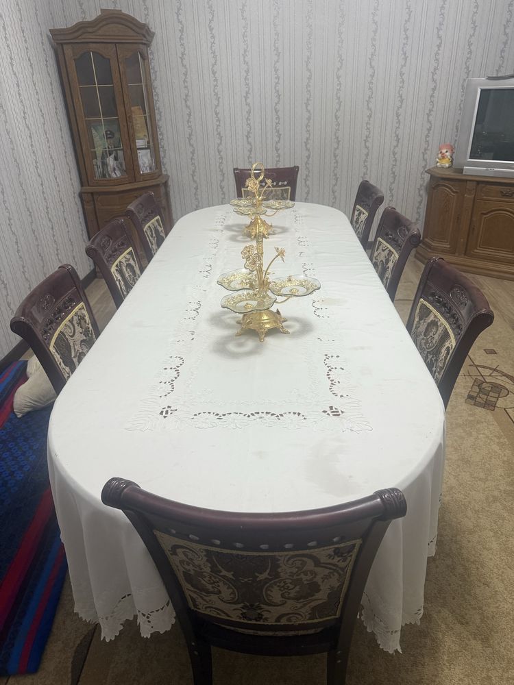 Стол и стулья 3,5х1,1