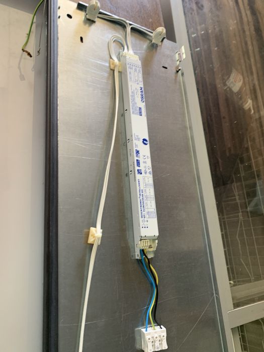 Луминисцентно Осветително Тяло