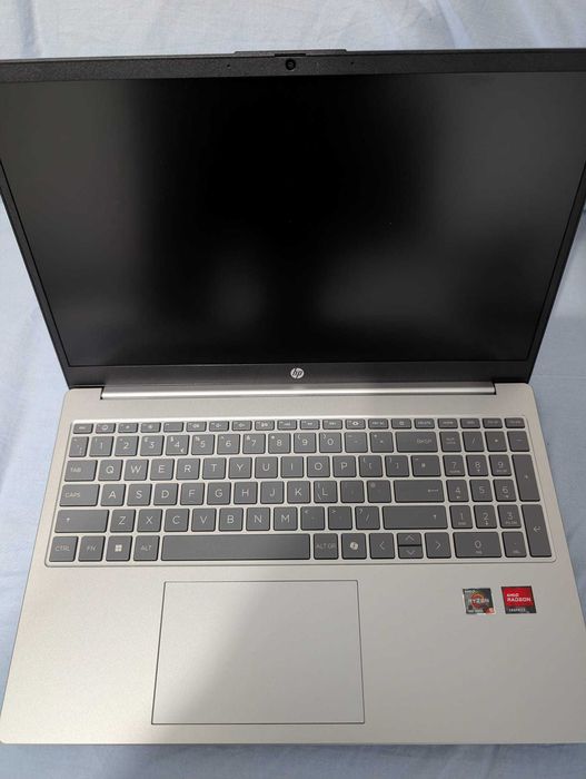 Laptop HP  Ryzen 5 7520U 15.6" Full HD 8 sau 16GB 512GB Win 11