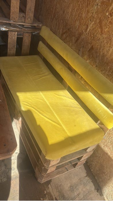 Продам столы и стулья