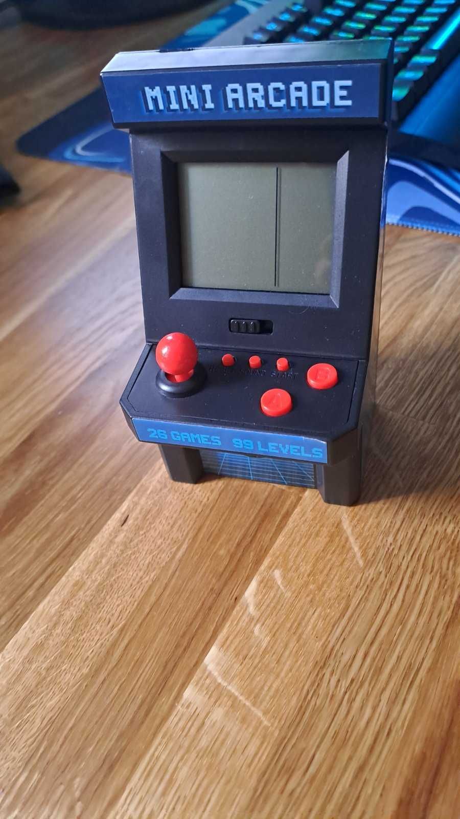 Мини аркадна игра (Mini arcade)