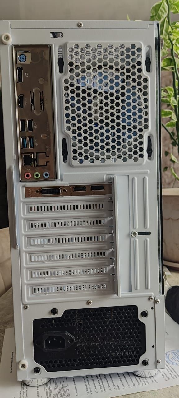 Процессор I5 10400f2.9Ghz
Материнка H510
ОЗУ DDR4 16GB 3200Mhz
Блок пи