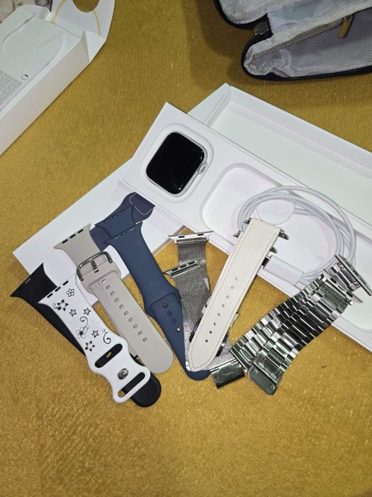 Apple watch SE ( Gen 2 )