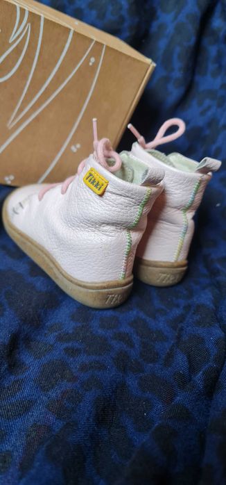 Ghetuțe fetițe Tikki 21 Barefoot Beetle (Roz deschis)