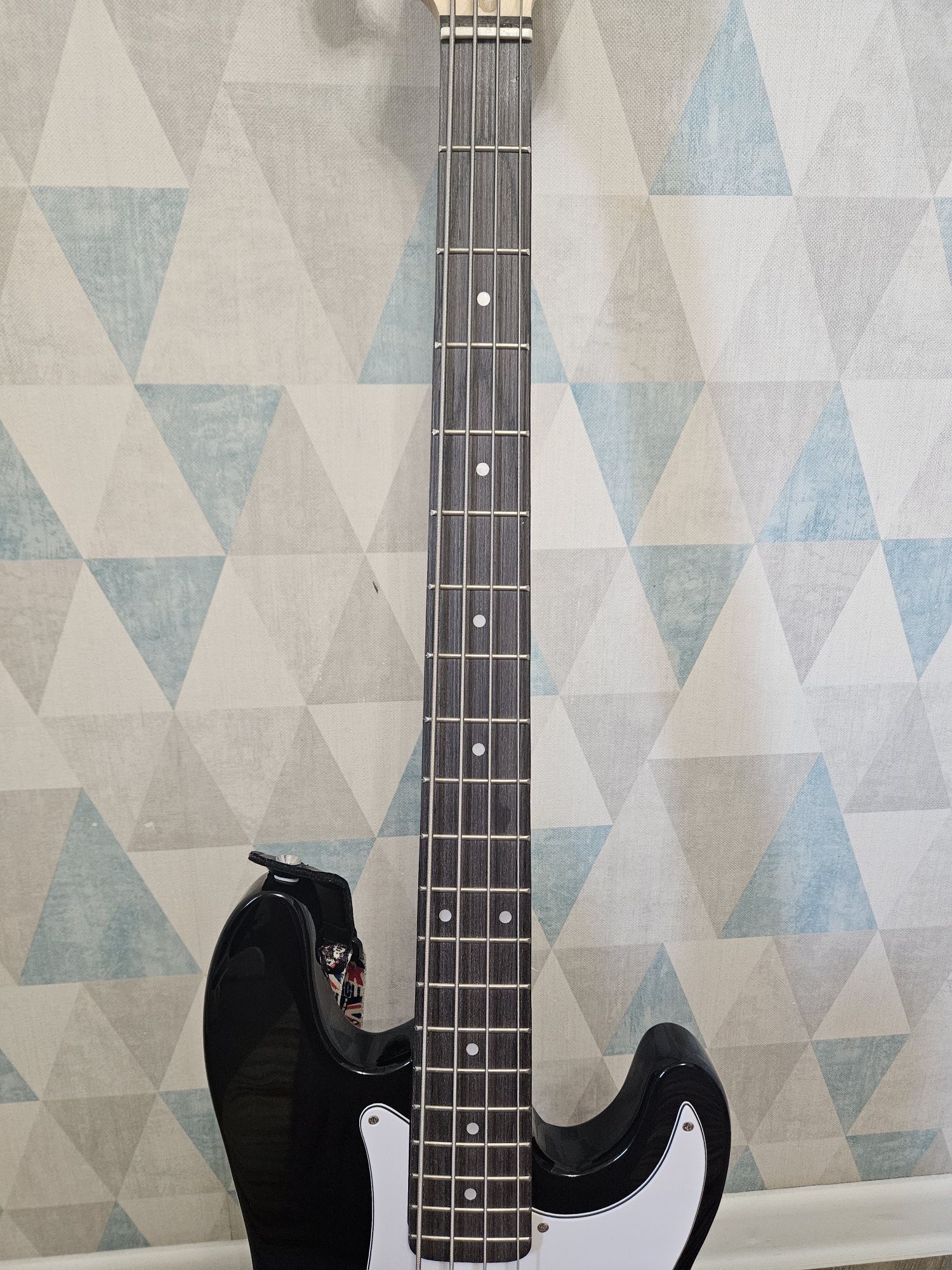 Бас-гитара Precision Bass Jordani PB-10 BK