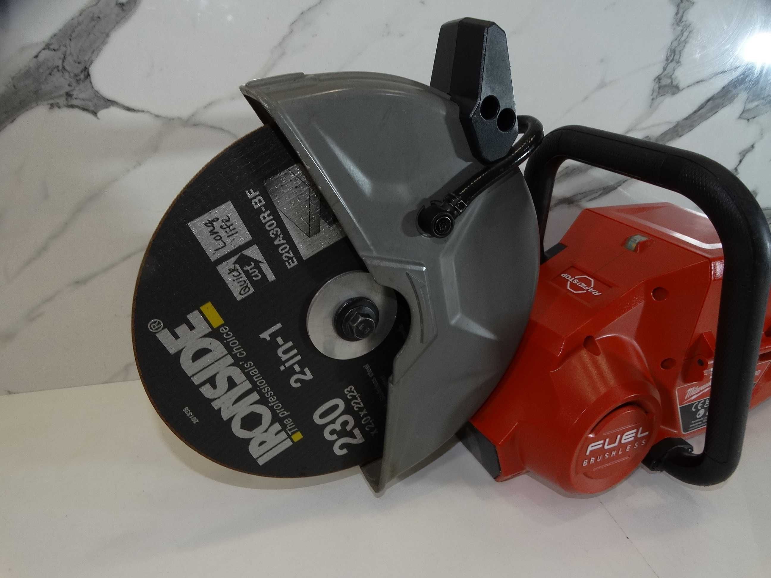Milwaukee M18 FCOS 230 - Акумулаторен фугорез / дискова резачка