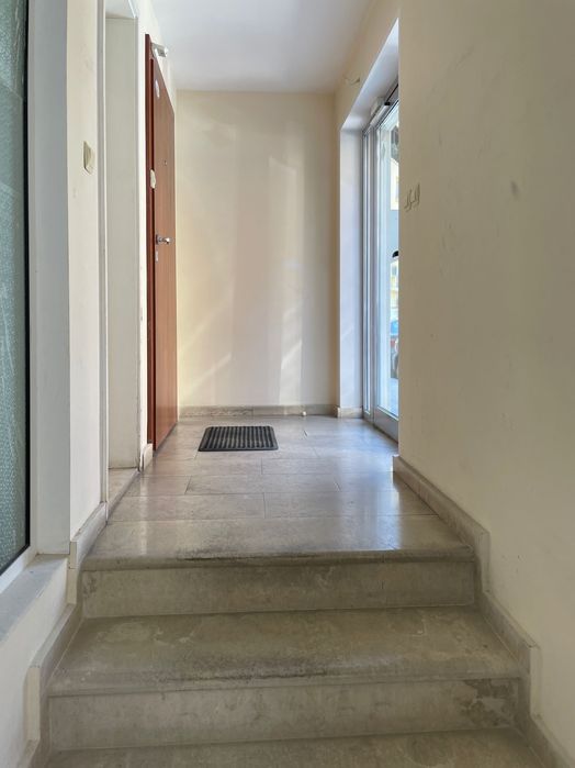 Продава се Магазин в Пловдив, Център - 25 кв.м за 1080 €/кв.м - Снимка #5