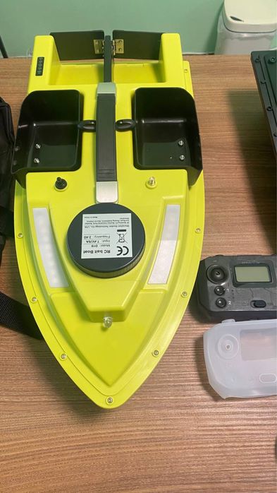 Продавам Лодка D19 с GPS