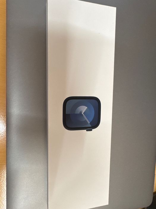 Apple Watch Series 9 41mm Midnight ca nou sanatate baterie 100%