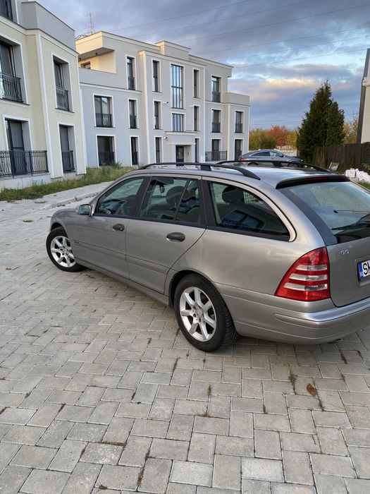 Mercedes C Class 2005 2.2