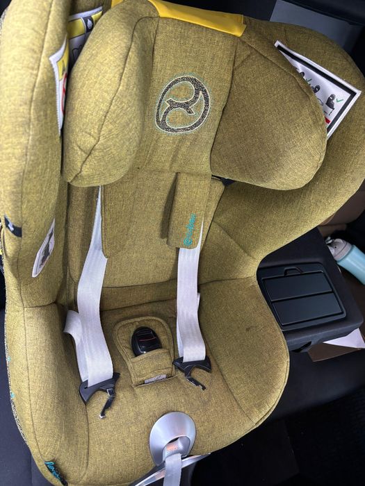 Vand scaun auto Cybex Platinum Sirona Zi i-size Plus cu baza