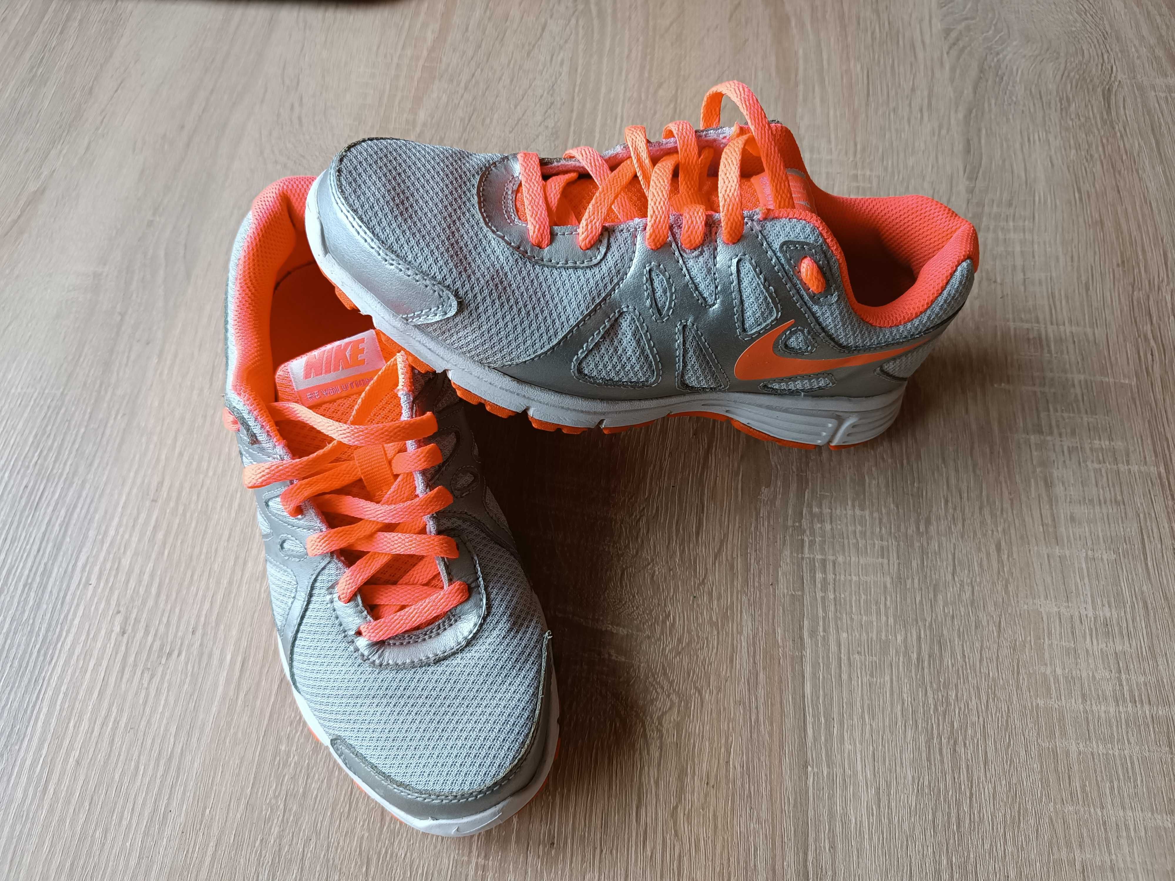 Маратонки Nike/Adidas/Le coq