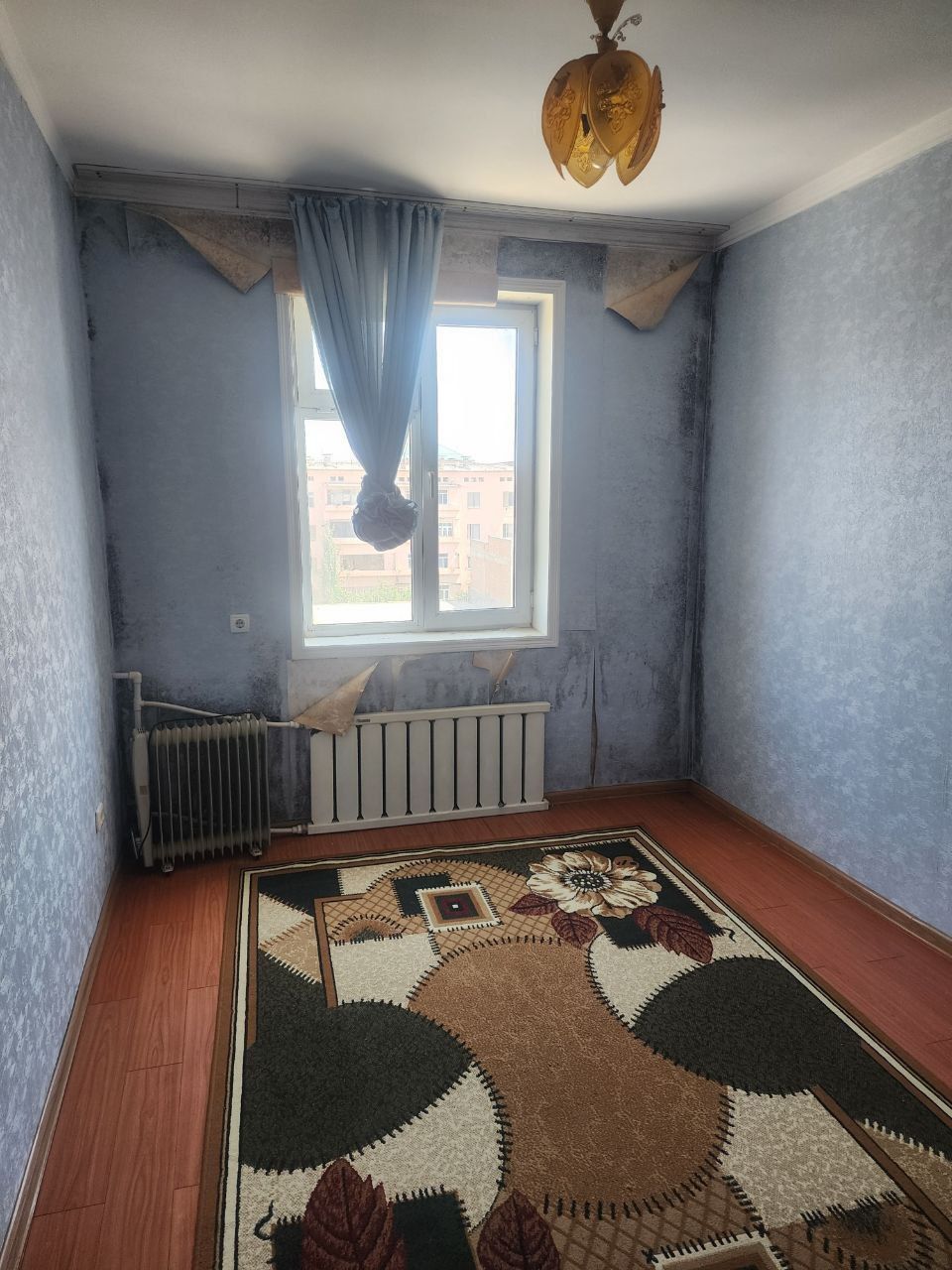 Фаргона шахар 3 хоналик Гиштлик дом 4 этаж