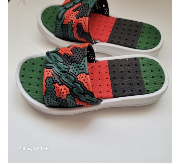 Шлепанцы для девочек и мальчика