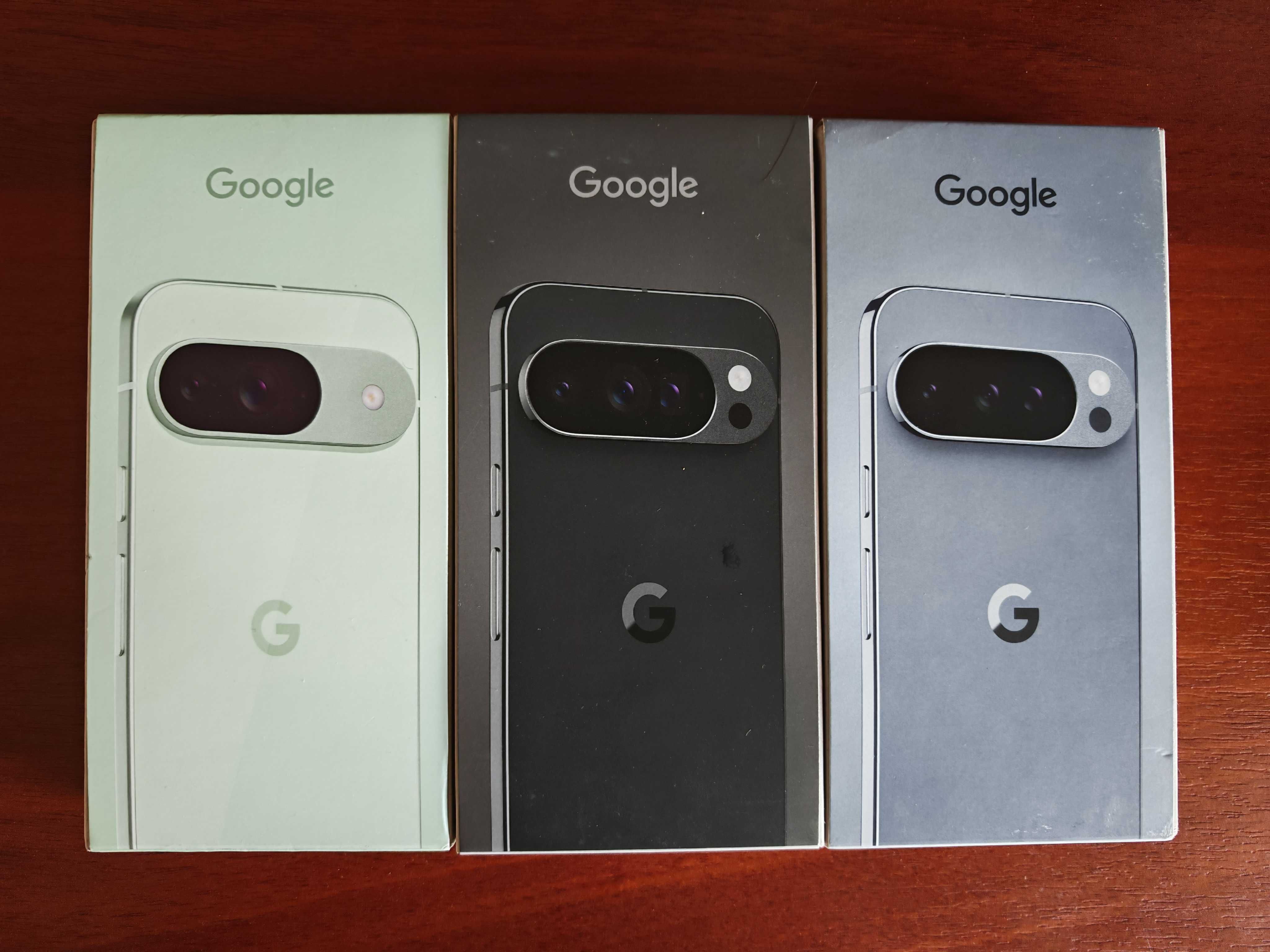 Google Pixel 10 Pro. 256gb. Moonstone & Obsidian Black